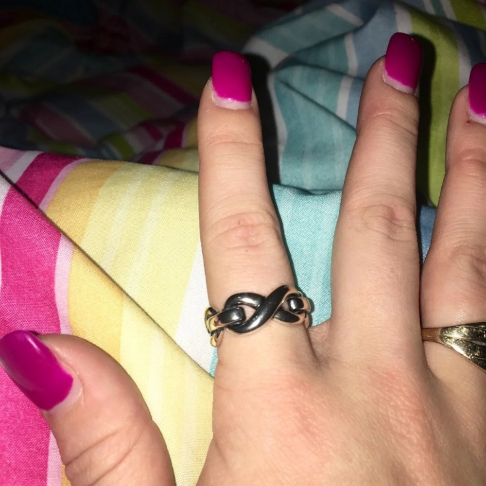 Infinity band ring